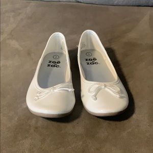Zoe and Zac girls white dress slip ons